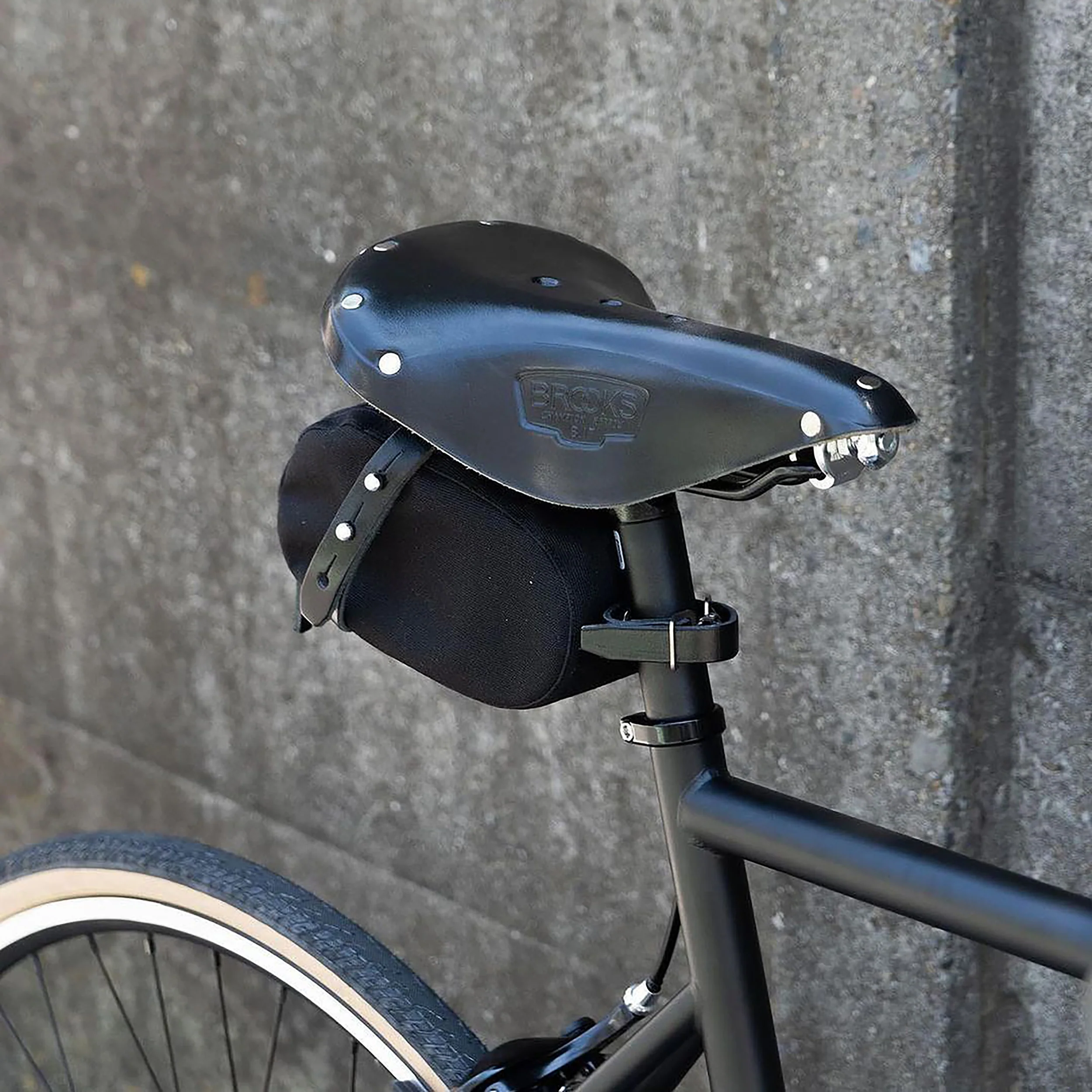 B17 Standard Saddle - Image 15