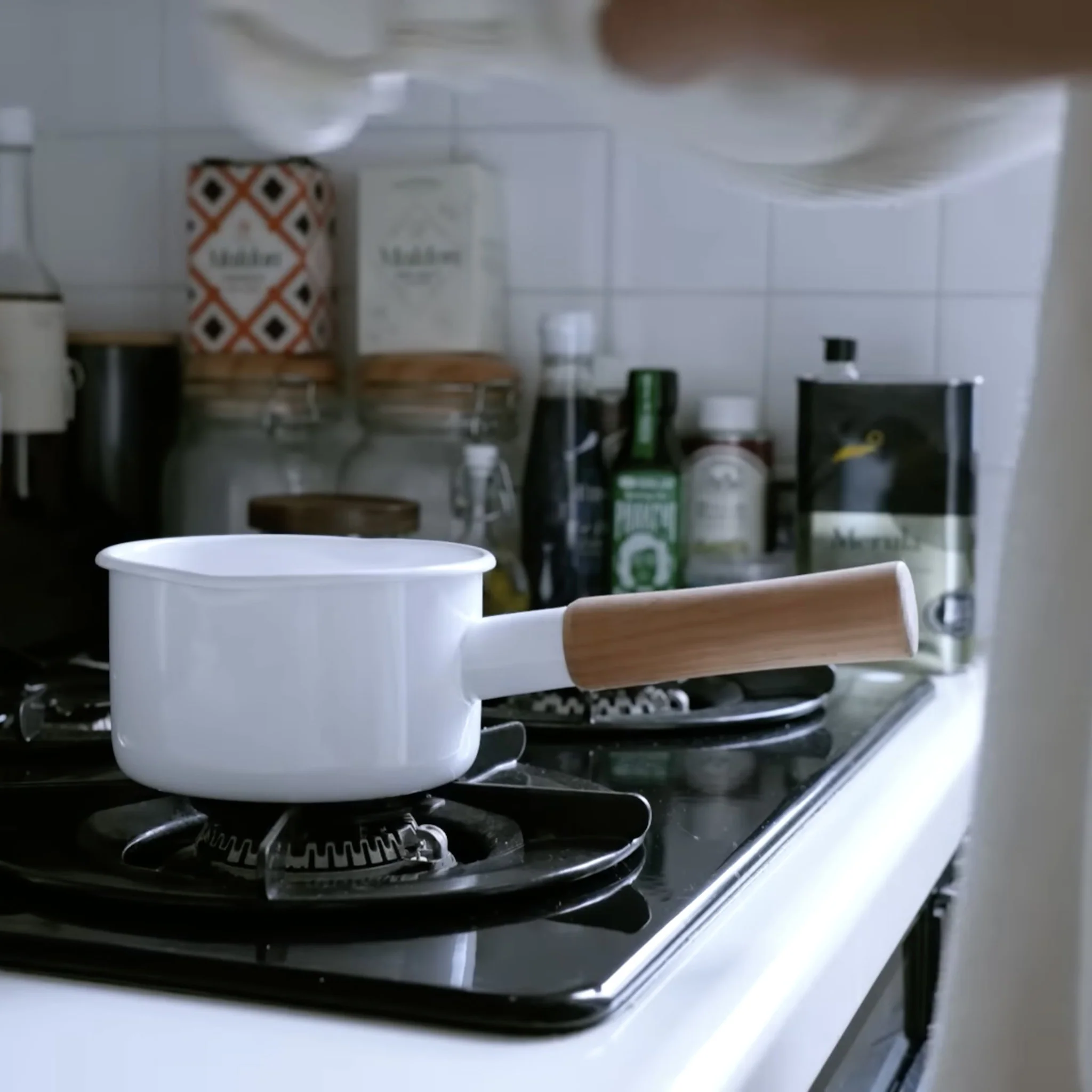 Enamel Milk Pan - Image 3