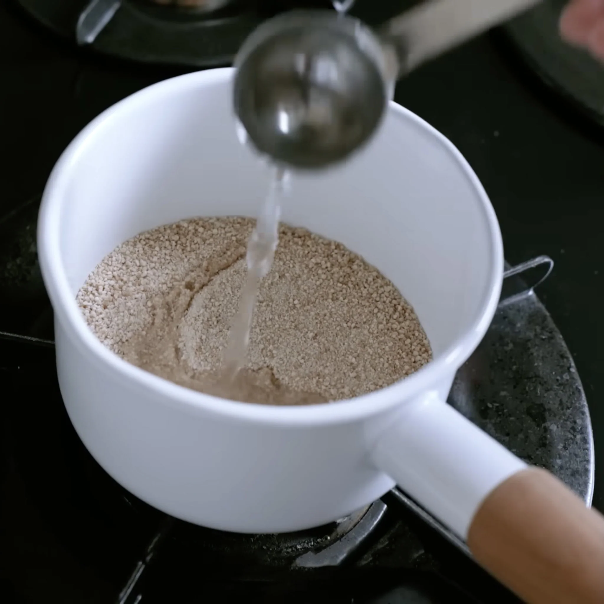 Enamel Milk Pan - Image 4