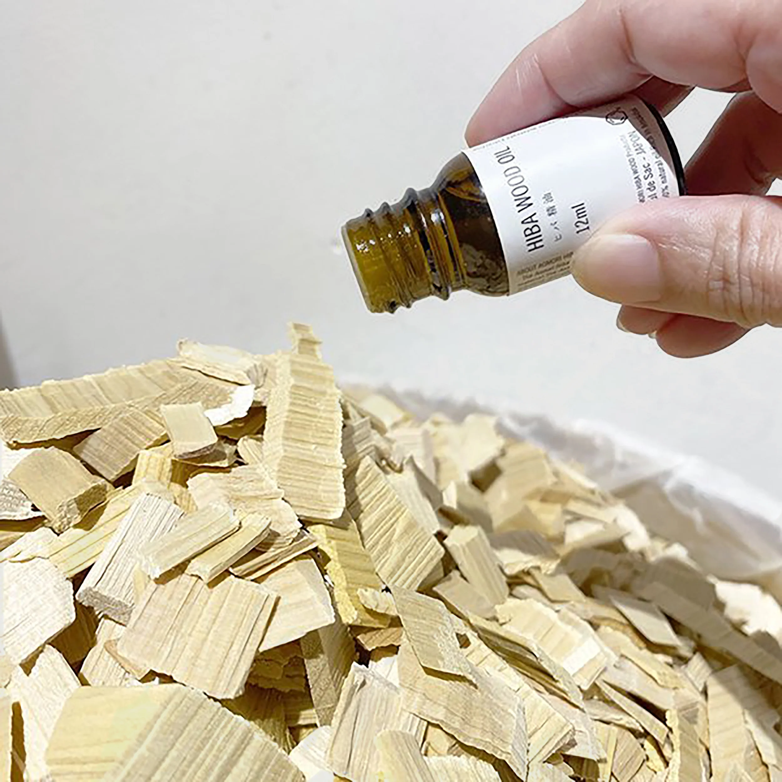 Hiba Wood Oil - Image 7