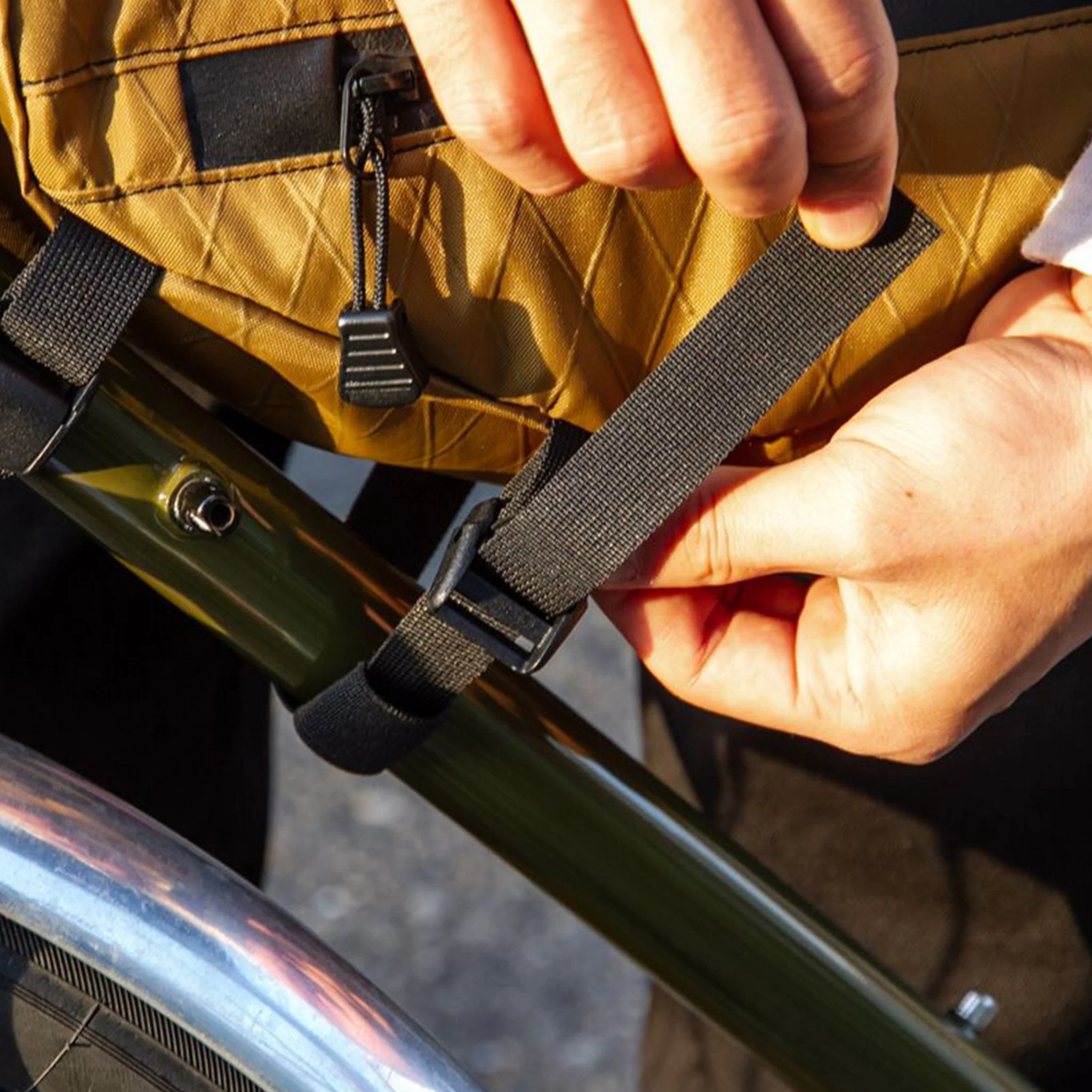 Ex-Display Frame Bag - Image 5