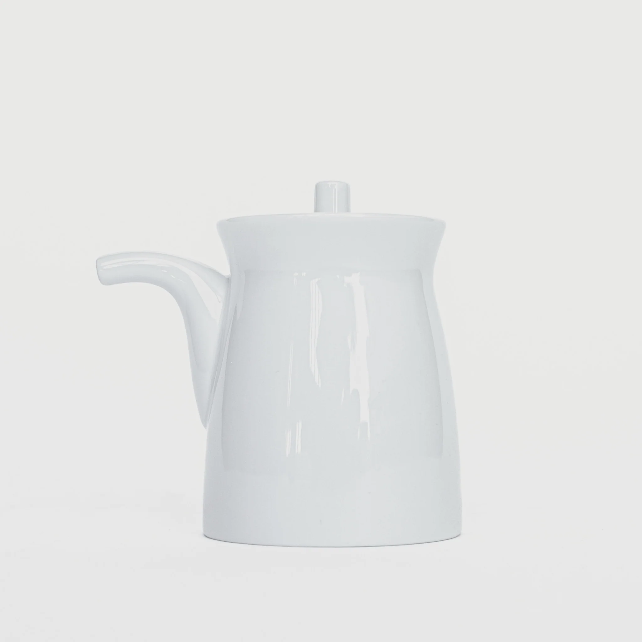 G-Type Soy Sauce Bottle - Image 3