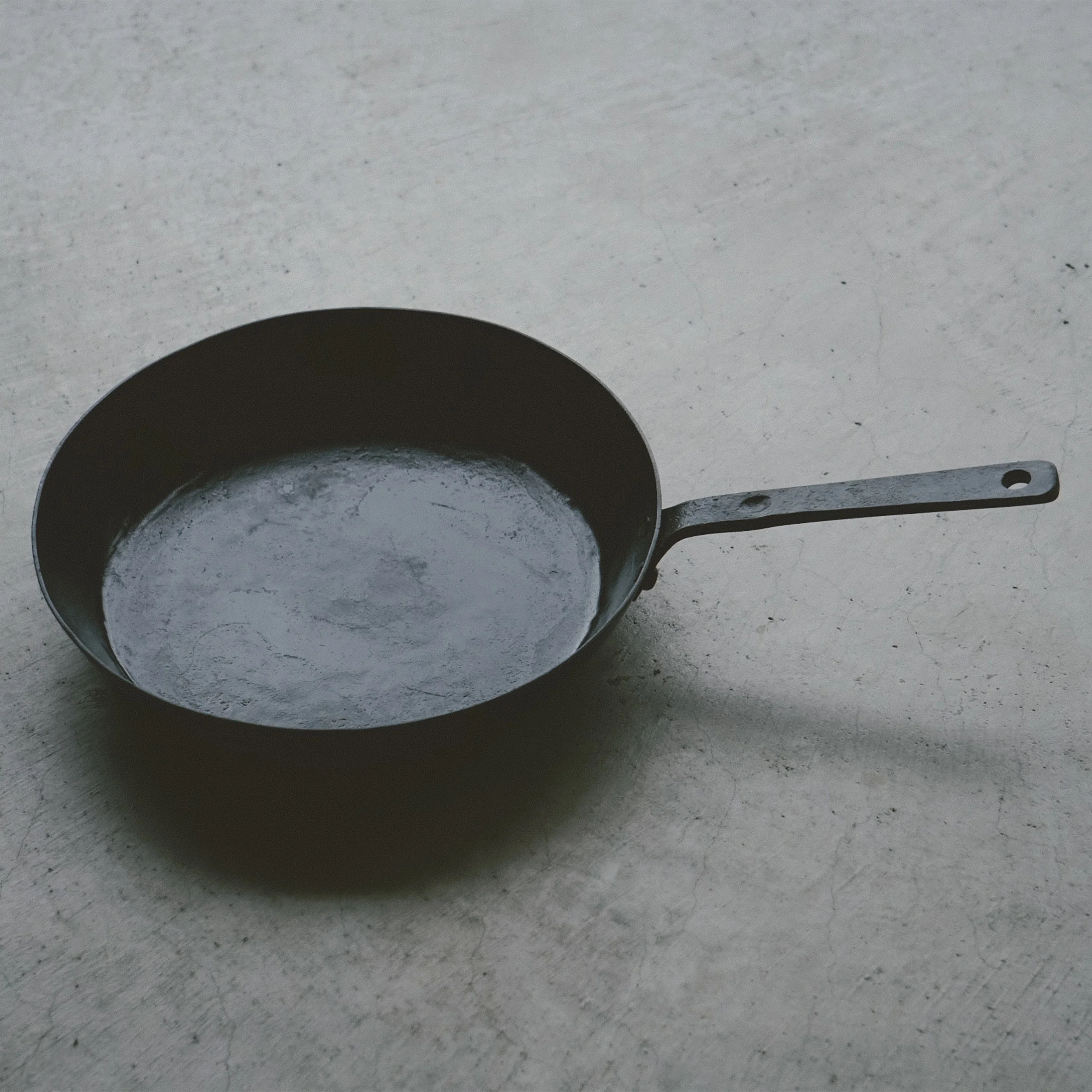 Forged Iron Frying Pan - Image 4