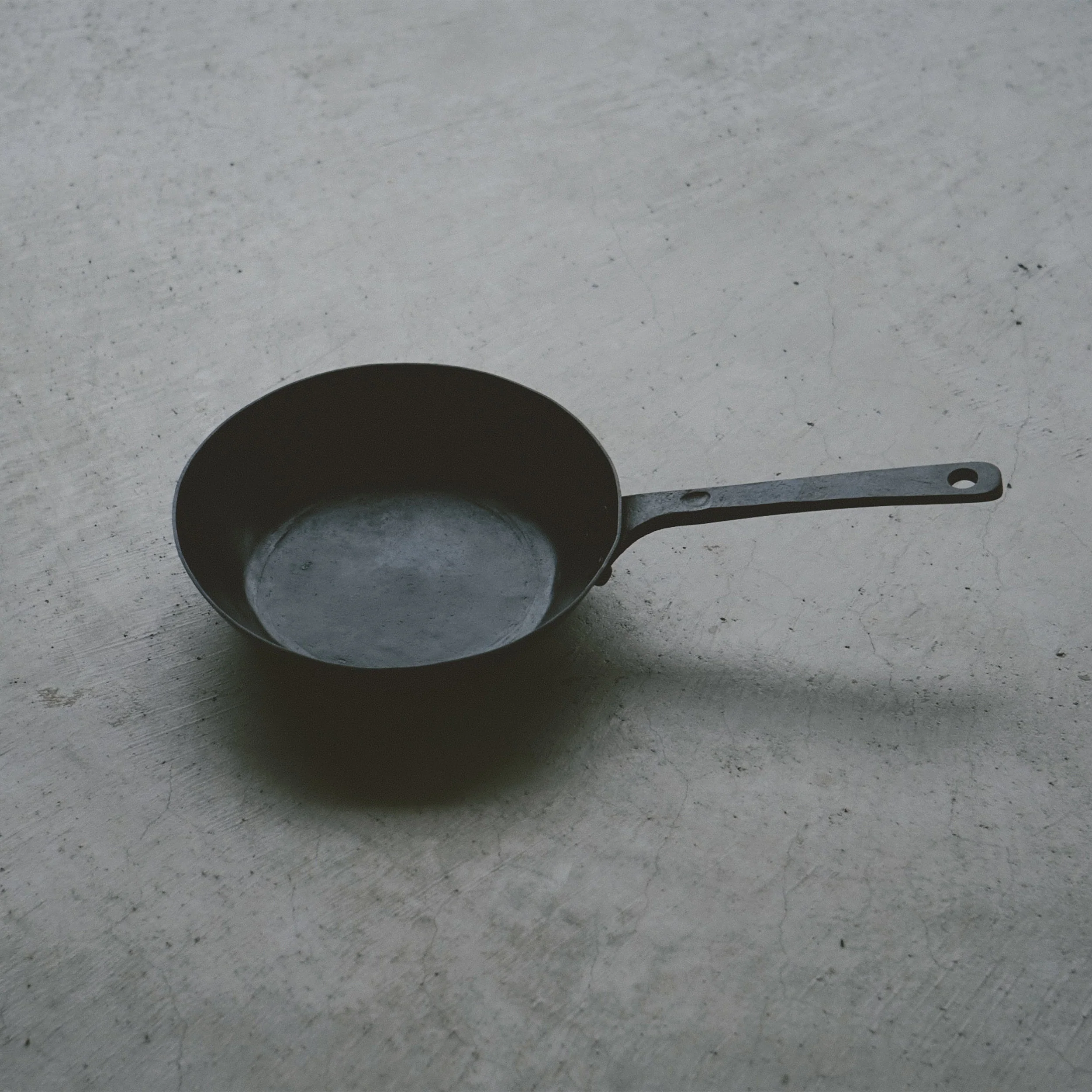 Forged Iron Frying Pan - Image 6