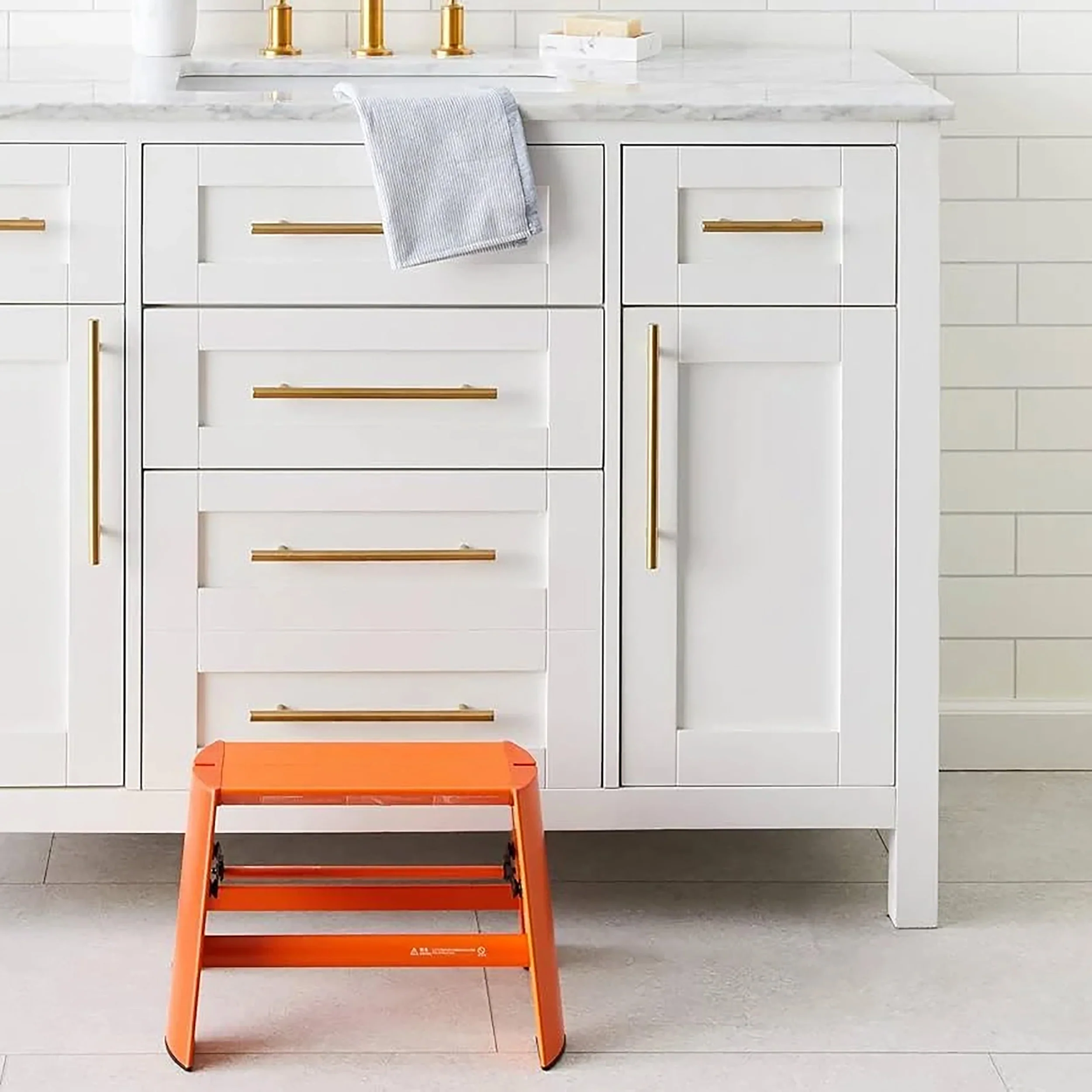 Lucano Step Stool - Image 4