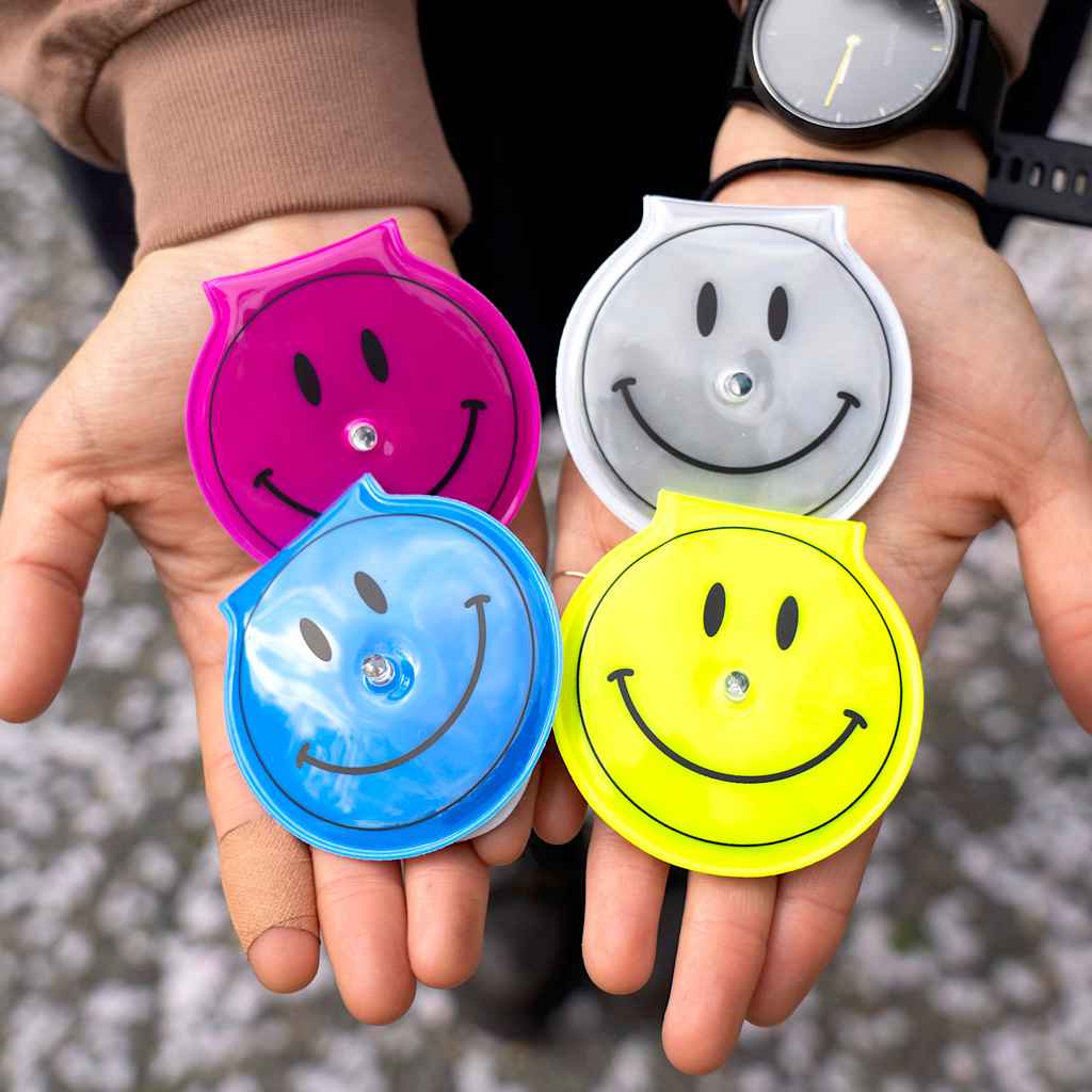 Smile Reflector Clip - Image 6