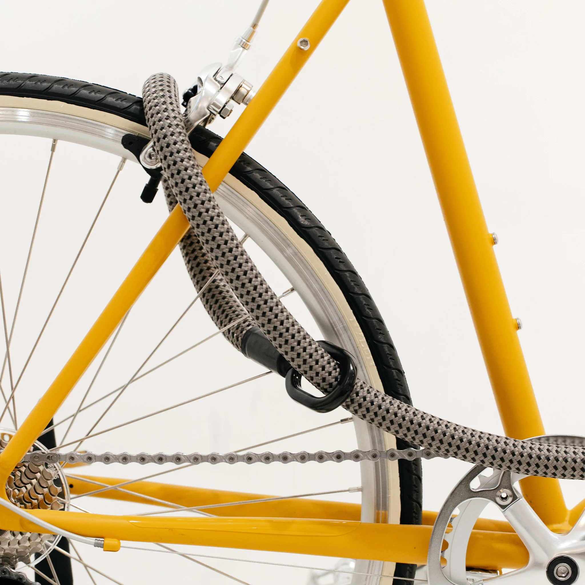 Eyelet with U-Lock - Image 7