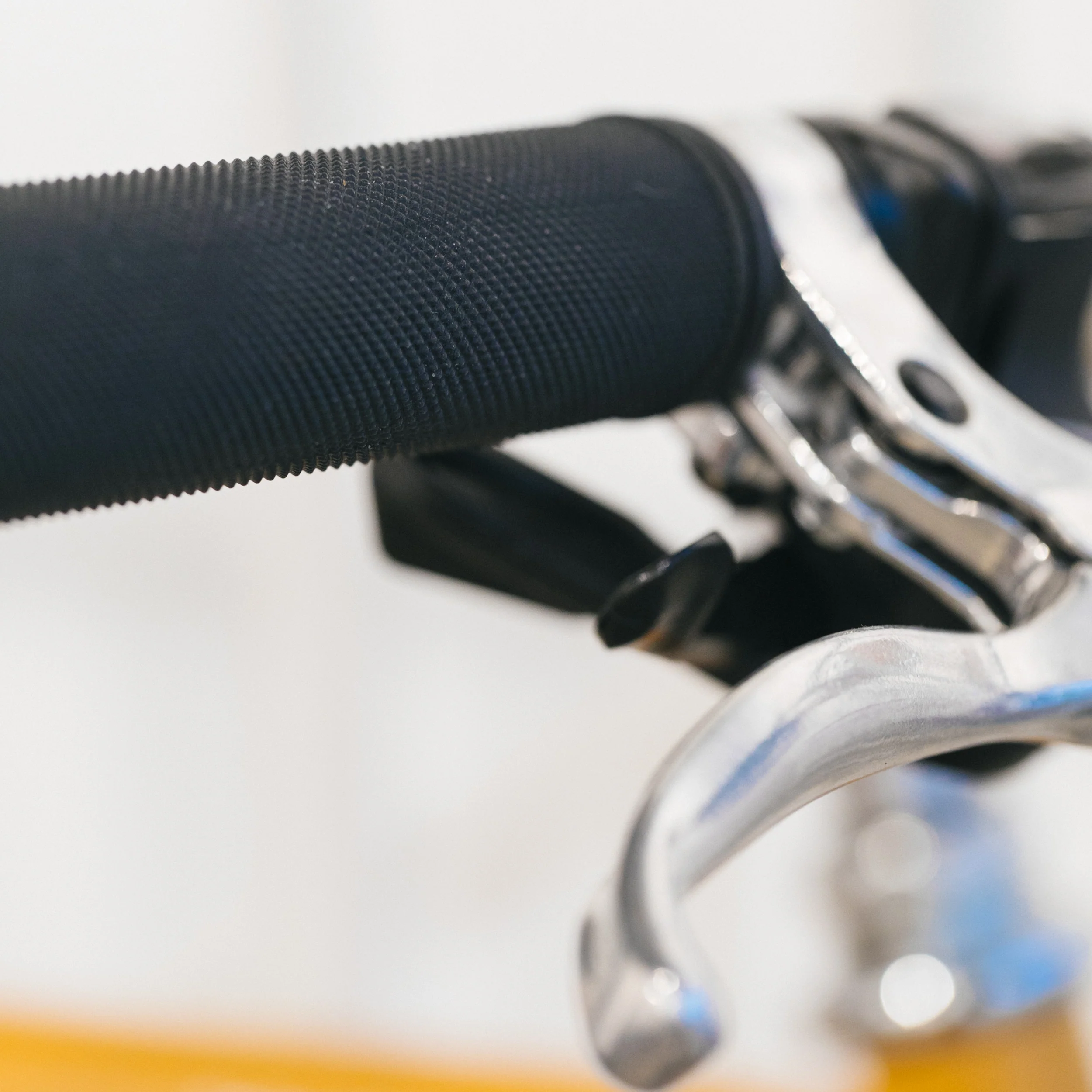 Black Textured Grips - Image 3