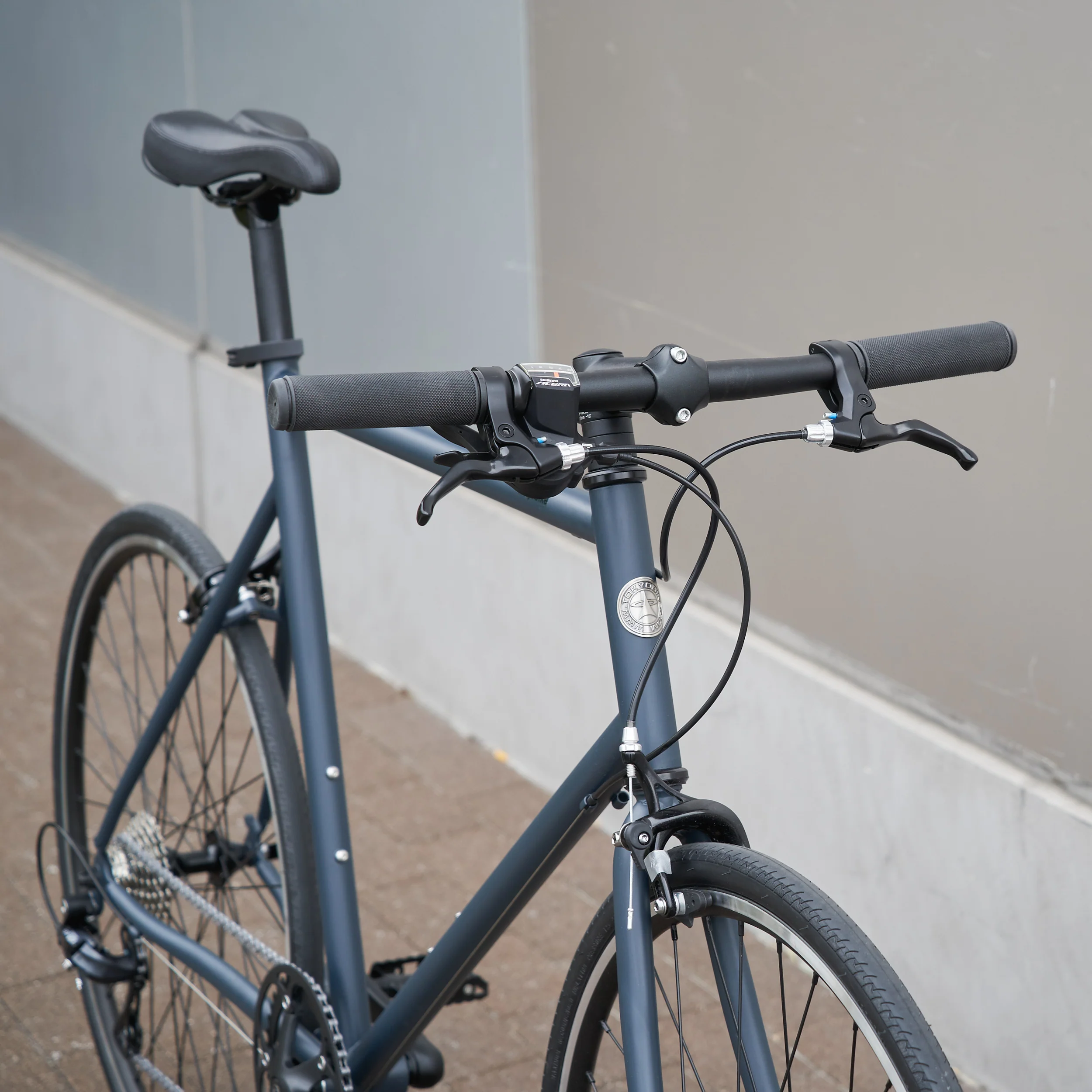 Black Textured Grips - Image 5