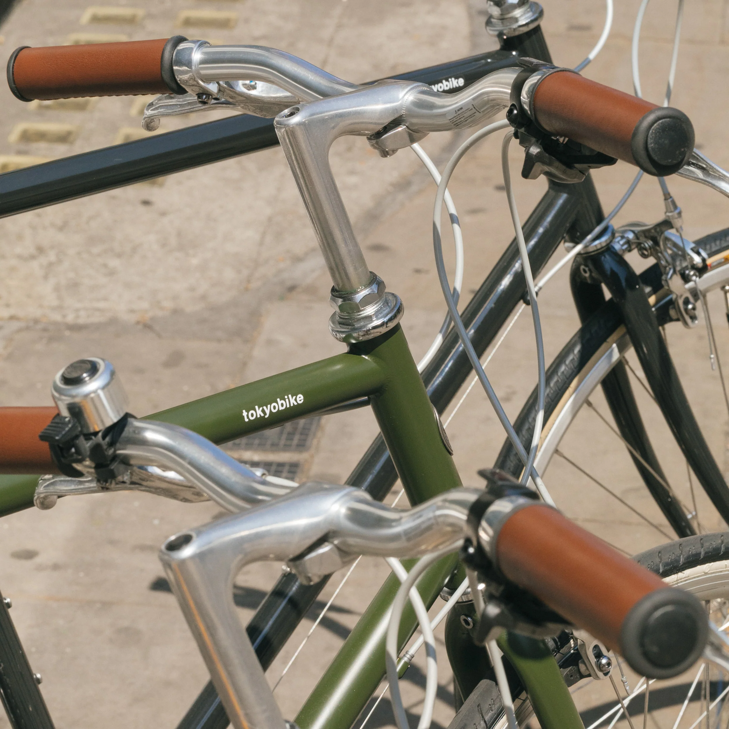Brown Grips with Bar-End Caps - Image 4